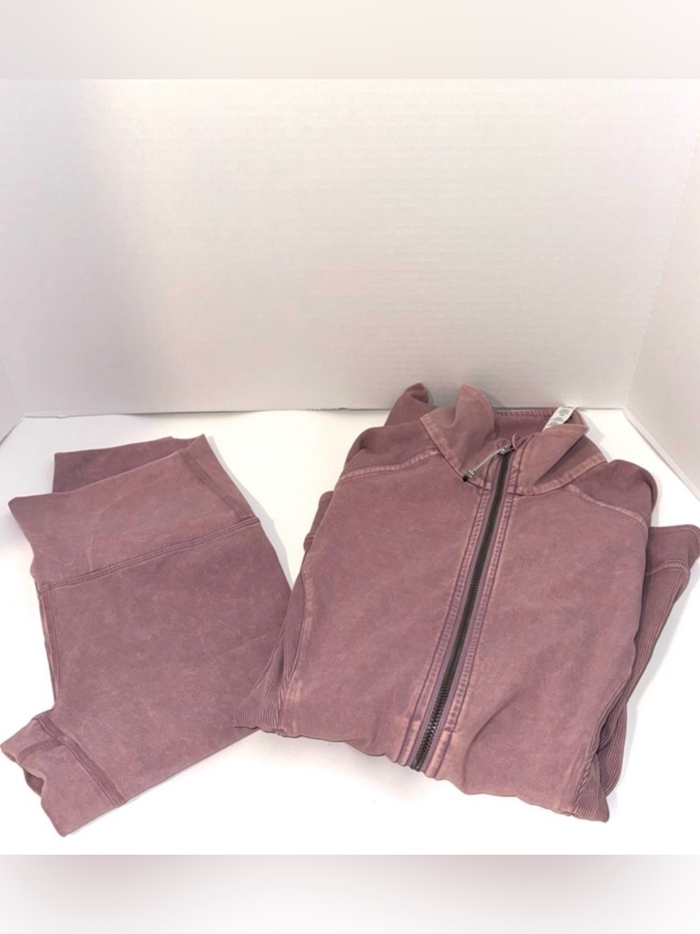 Lululemon Cut Class Jacket And Wunder Under Legging Set